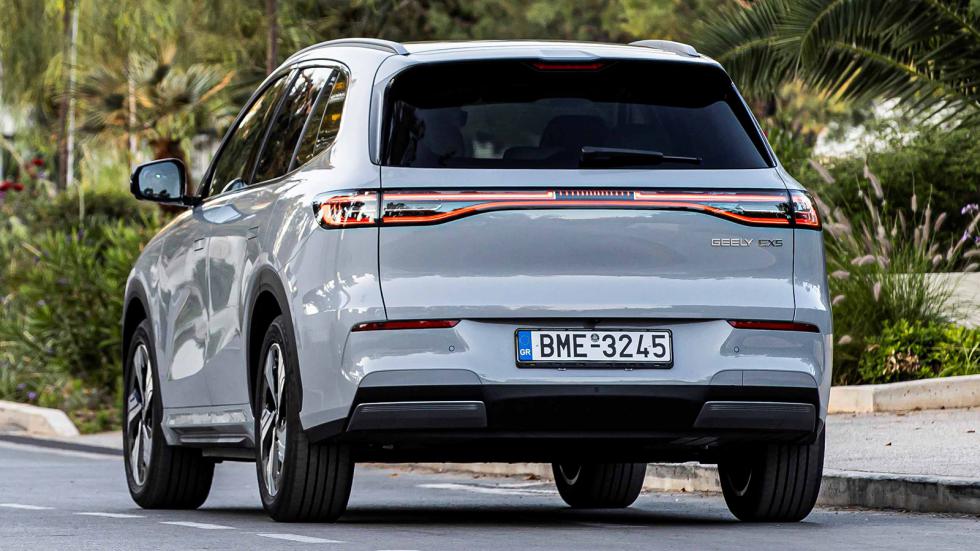 Ελλάδα: Σε νέα, χαμηλότερη τιμή το Geely ΕΧ5